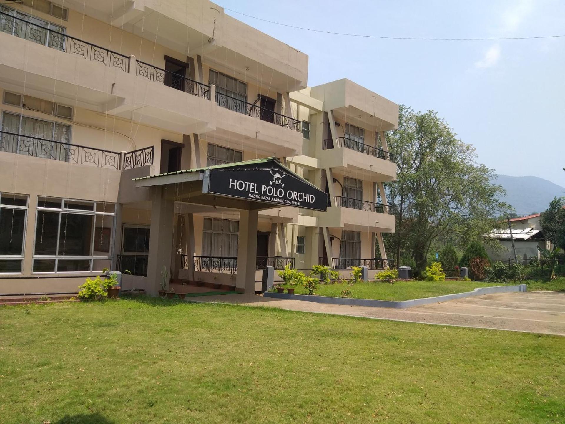 Polo Tura Hotel Ngoại thất bức ảnh