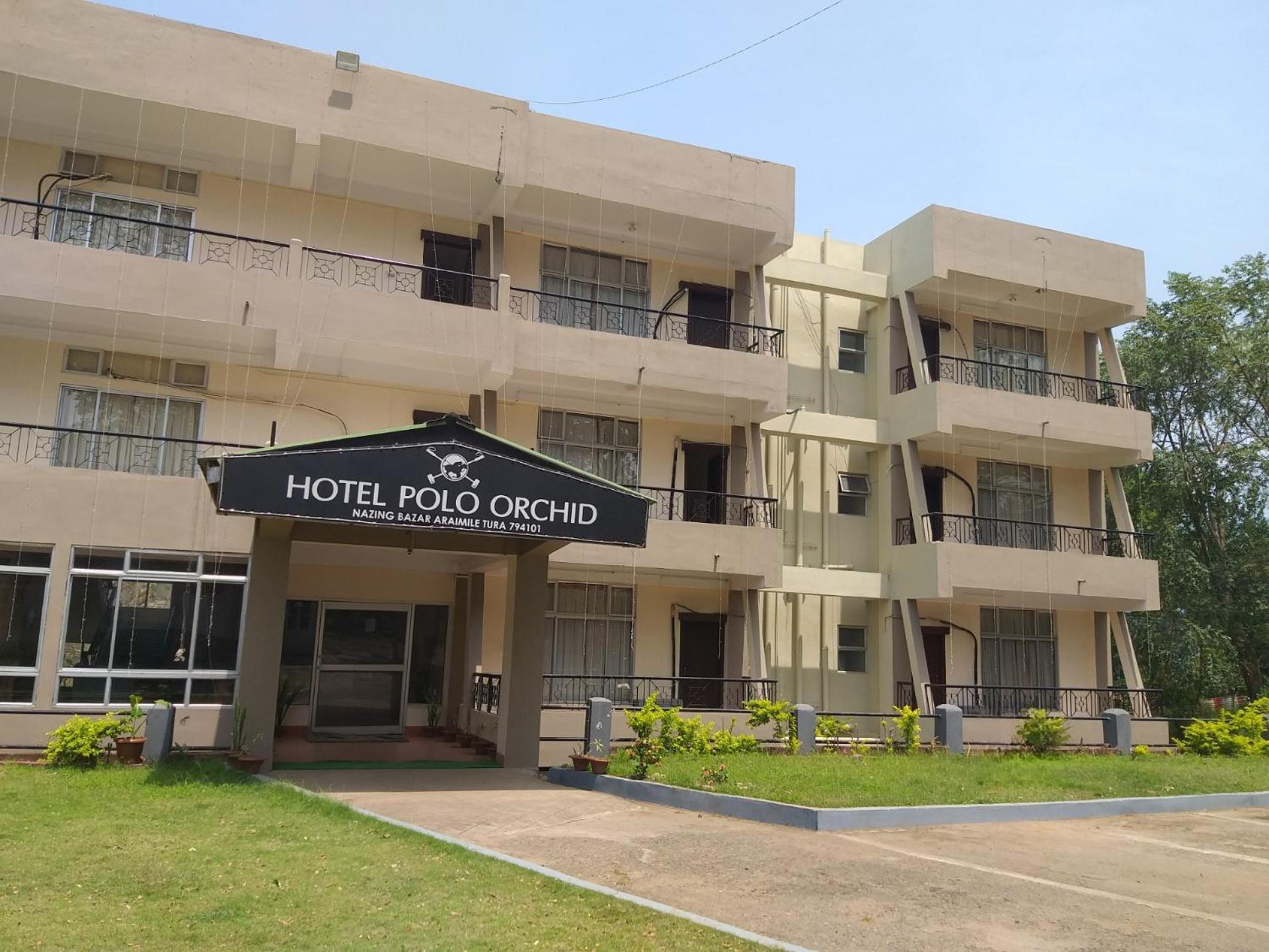 Polo Tura Hotel Ngoại thất bức ảnh