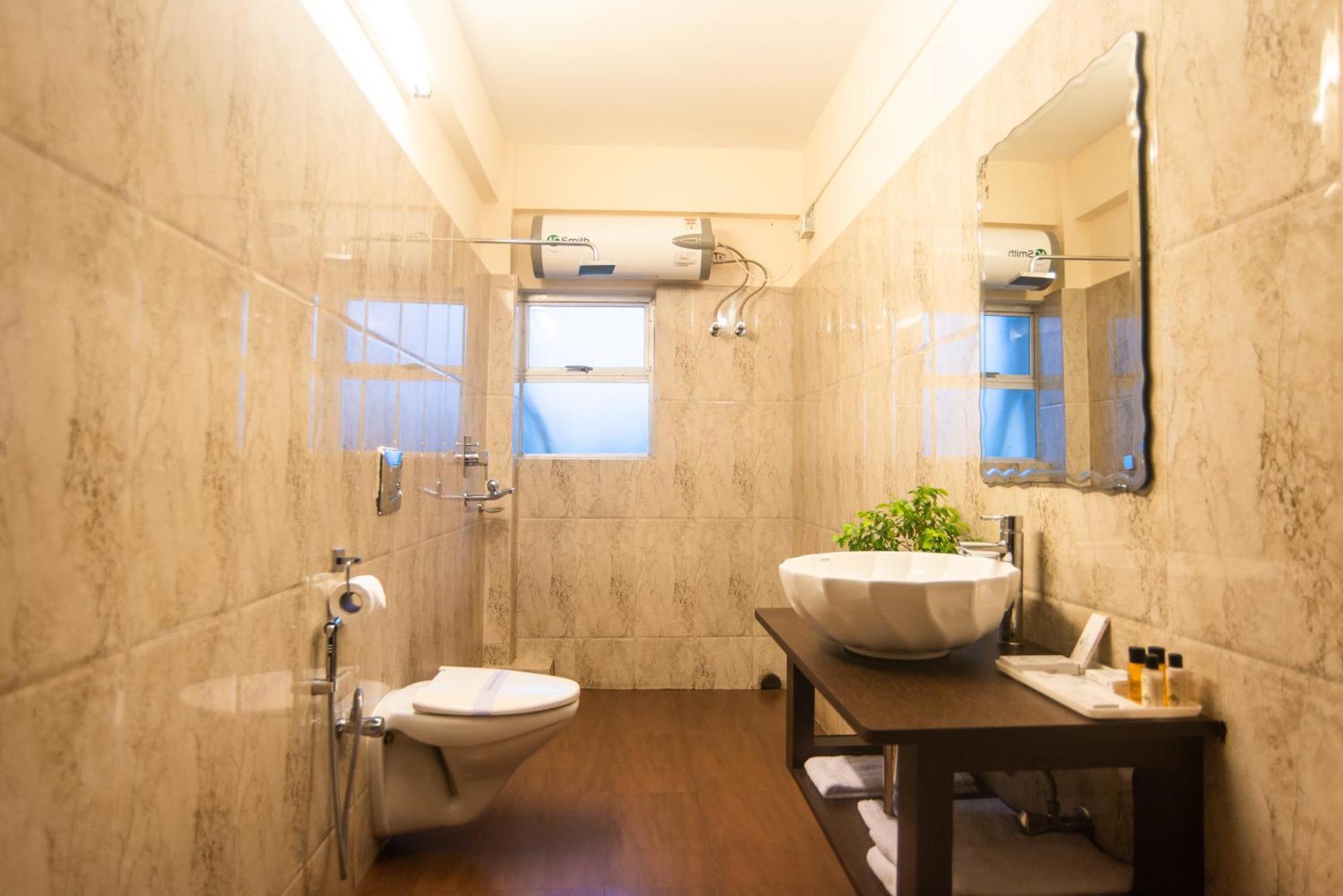 Polo Tura Hotel Ngoại thất bức ảnh