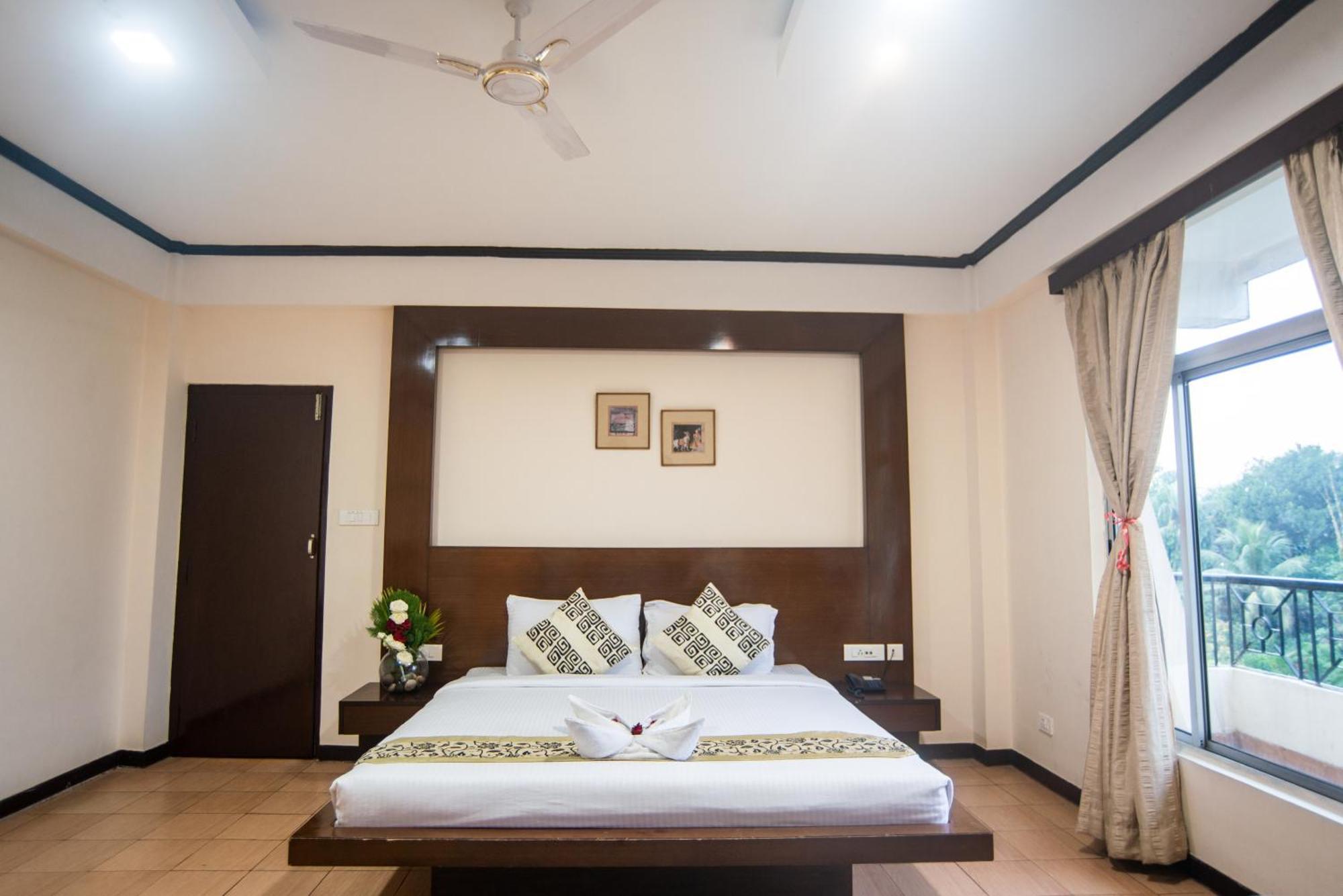 Polo Tura Hotel Ngoại thất bức ảnh
